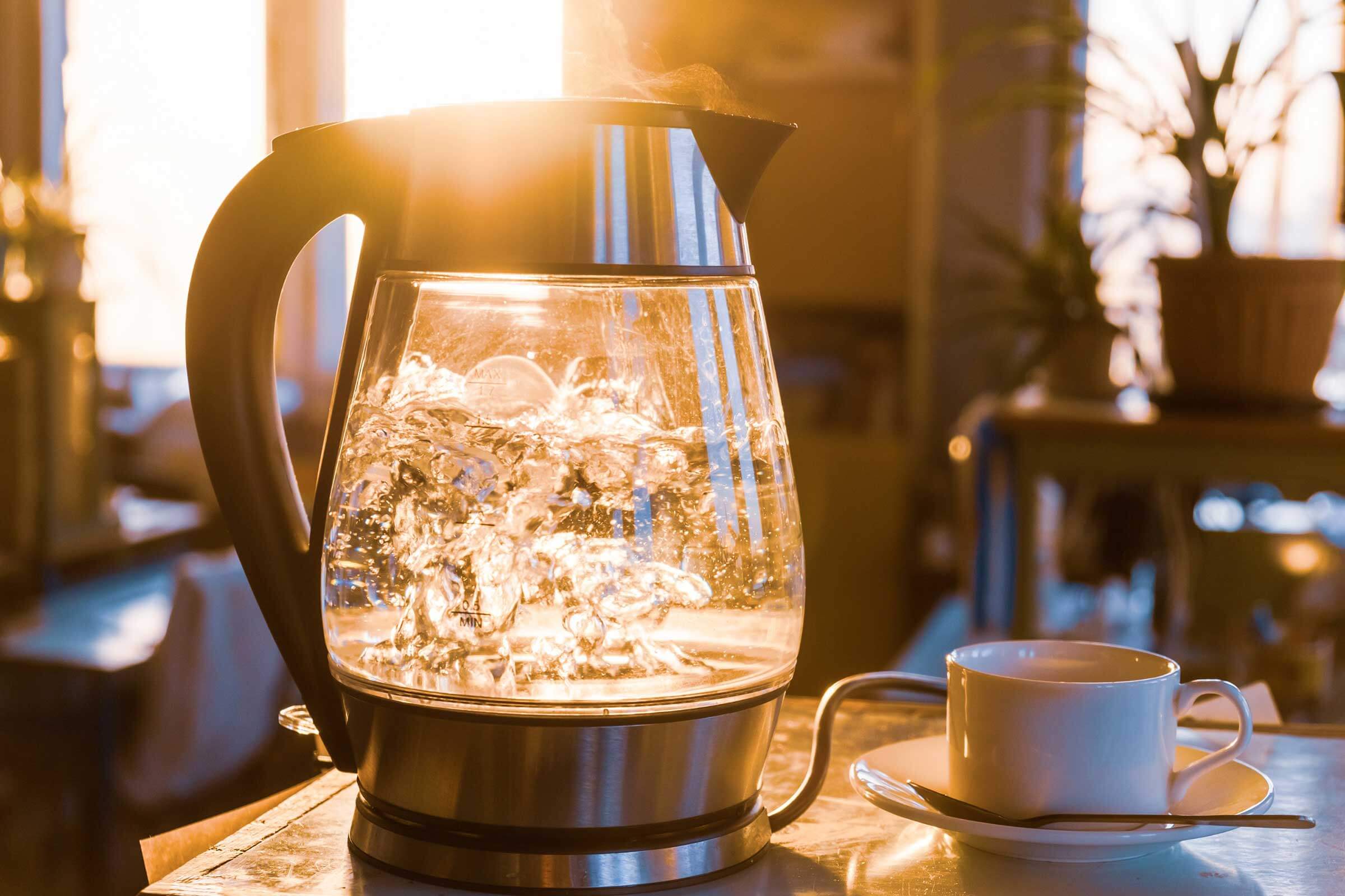 Glass kettle boiling